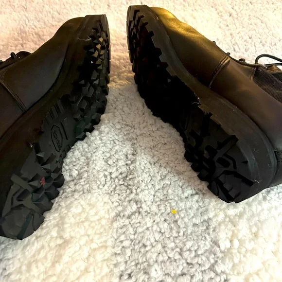 Belleville’s Flagship Tactical boot - the 700 is NWOB condition and size 11.5R. Belleville main image 4